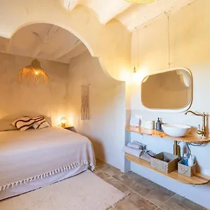 Bed and breakfast Masia Aubareda, Sant Martí de Tous